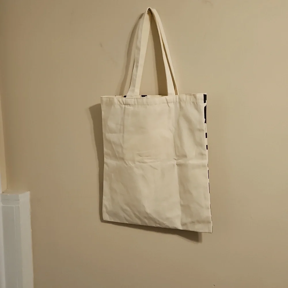 Animal Print Tote Bag. In Euc - Picture 3 of 3